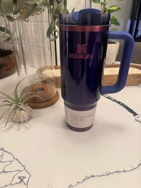 Stanley “Starship” 30 oz - NWT